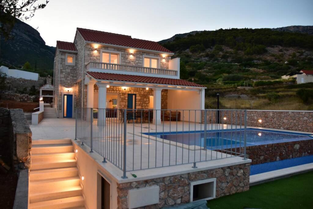 Villa Katarina - Infinity Pool With Amazing View Bol Esterno foto