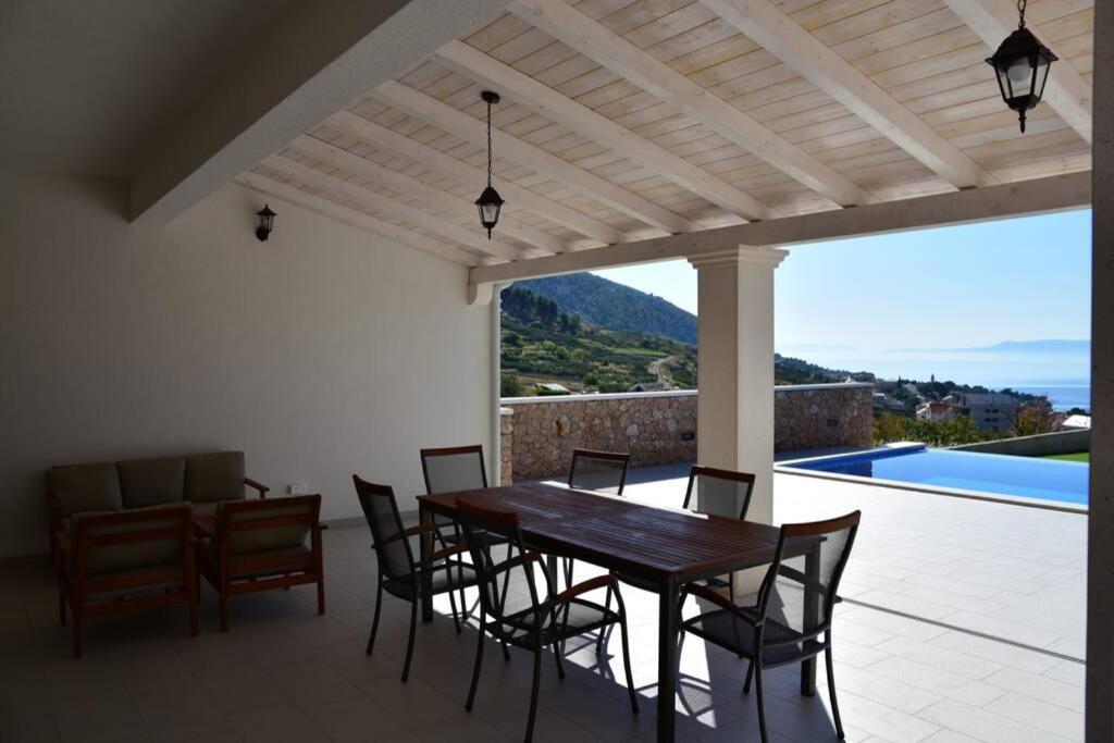 Villa Katarina - Infinity Pool With Amazing View Bol Esterno foto
